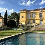 Le Pavillon Du Chateau De Jean